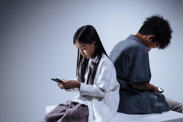 Bahaya Child Grooming, Saat Orang Dewasa Pacaran dengan Remaja di Bawah Umur