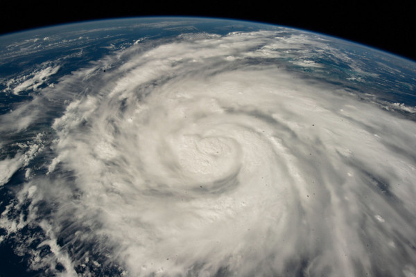 Foto Satelit Rekam Badai Ian Menggulung Florida, Makin Bahaya Naik Jadi Kategori 4
