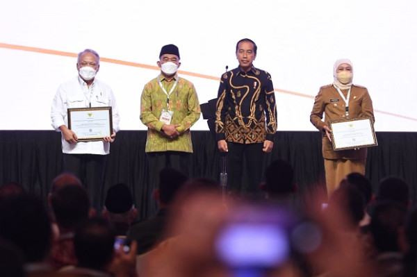 Terima Data P3KE Langsung dari Presiden, Gubernur Khofifah Siap Tancap Gas Berantas Kemiskinan Ekstrem di Jatim
