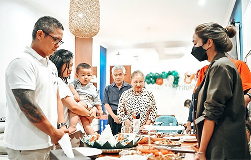 Ibunda Gading Marten Meninggal Dunia, Gisel Ikut Berduka: Senyum Eyang Hiasi Surga