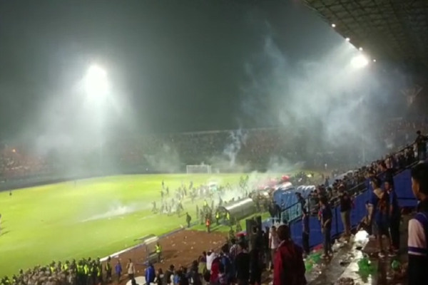 Mencekam dan Mengerikan, Ini Cerita Suporter yang Selamat dari Tragedi Kanjuruhan