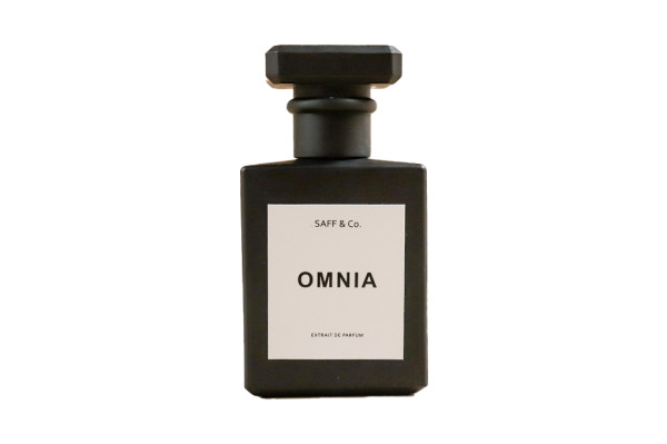 6 Parfum Lokal SAFF & Co Membuat Wangi Kamu Tahan Lama