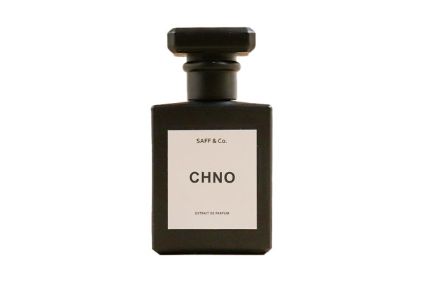 6 Parfum Lokal SAFF & Co Membuat Wangi Kamu Tahan Lama