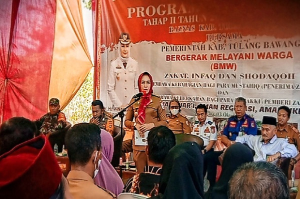 Bupati Winarti Berikan Bantuan Bedah Rumah 9 Unit Tahap II