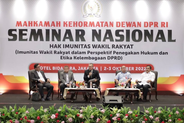 Ketua DPRD Kalsel Ikui Seminar Imunitas Wakil Rakyat