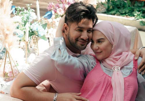 6 Artis yang Menikah karena Dijodohin Netizen, 1 Orang Sedang Berkasus