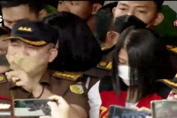 Ferdy Sambo Kenakan Rompi Merah Setelah Jadi Tahanan Kejagung