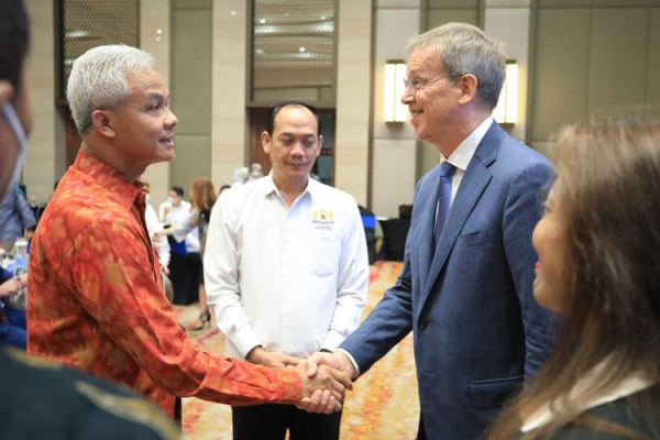 Ganjar Rayu Eropa Investasi di Jateng: Mudah-mudahan Netes