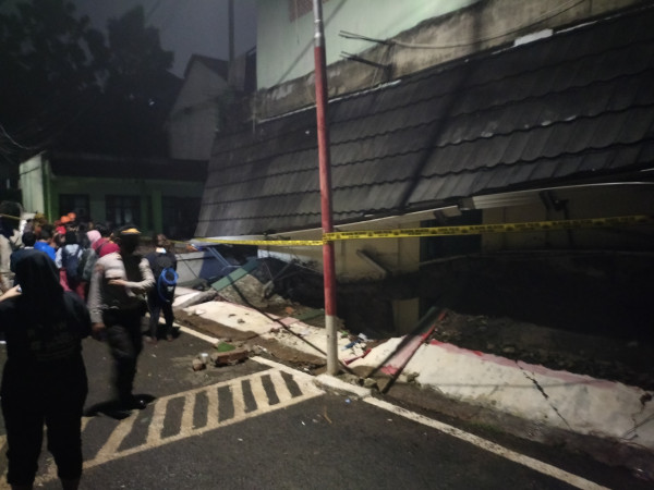 Bak Diterjang Banjir Bandang, Kondisi MTs 19 Cilandak Porak-Poranda