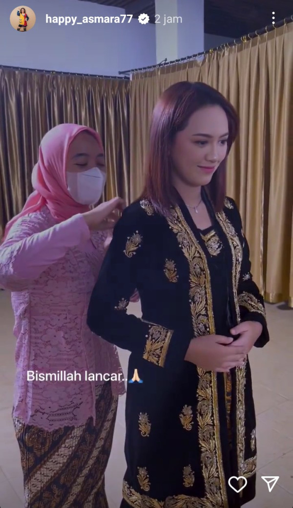 Fitting Baju Nikahan Adat Jawa, Happy Asmara Siap Menikah?