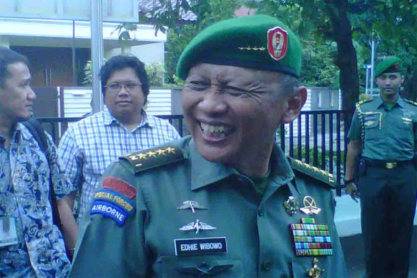 3 Jenderal TNI AD yang Memiliki Brevet Wing Penerbang AU dan Denjaka
