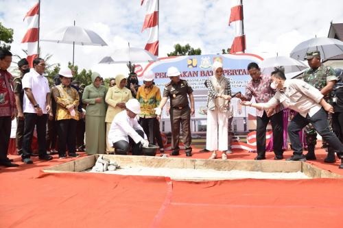 Gubernur Kalteng Meletakkan Batu Pertama Pembangunan Gedung Kejati Kalteng