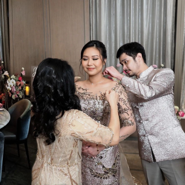 5 Potret Bahagia Jess No Limit dan Sisca Kohl Jalani Prosesi Tingjing
