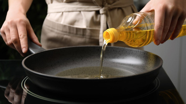 Tips Menggoreng Makanan agar Tidak Terlalu Berbahaya bagi Kesehatan