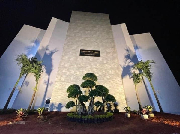 Penantian 30 Tahun, Anies Resmikan Masjid At Tabayyun di Meruya