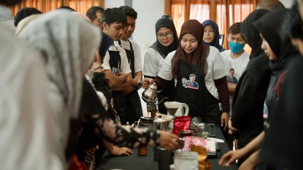 Rangkul Milenial, UKM Sahabat Sandi Aceh Gelar Pelatihan Meracik Kopi