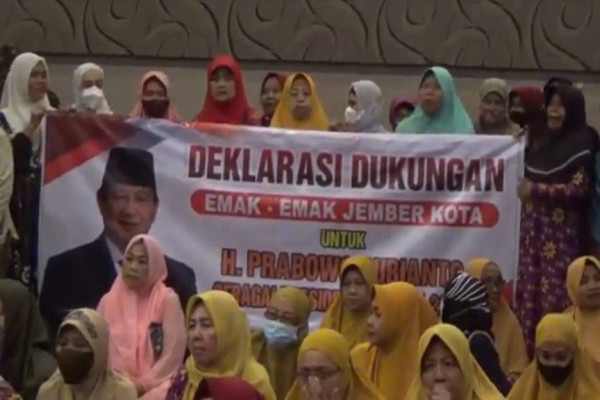 Ratusan Emak-emak Jember Deklarasi Dukung Prabowo Maju Pilpres 2024