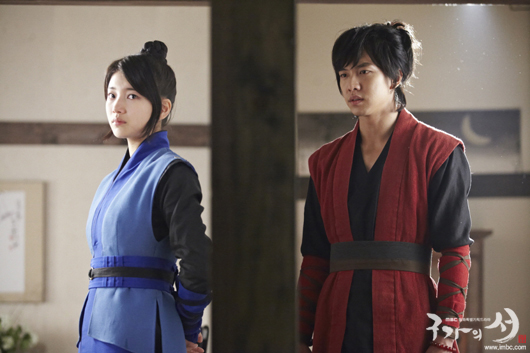 8 Drama Korea yang Dibintangi Bae Suzy, Semua Menang Penghargaan