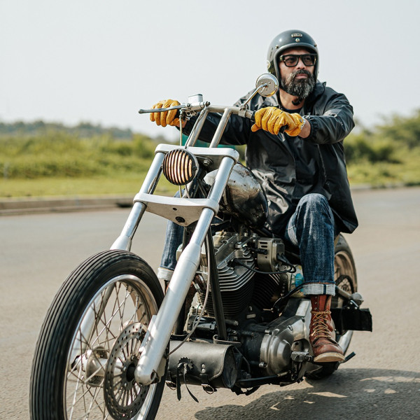 Koleksi Apparel Sage dan Mika Motorcycles Bikin Bikers Makin Culture