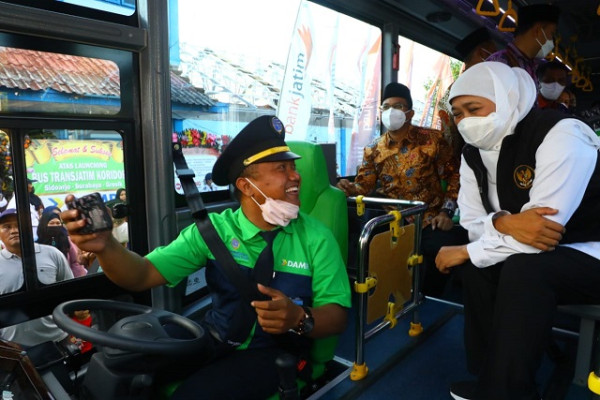 HUT ke-77 Jawa Timur, Gubernur Khofifah: Monggo Nikmati Bus Trans Jatim Gratis Satu Hari Penuh