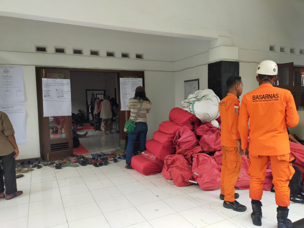 Longsor Mengancam, 111 Warga Gang Barjo Bogor Diungsikan