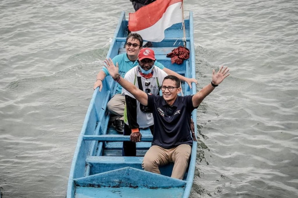 Pesona Bahari Desa Wisata Ugar di Papua Barat Bikin Takjub Menparekraf Sandiaga Uno