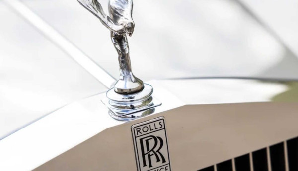  Rolls Royce Milik Freddie Mercury Dilelang untuk Korban Perang Rusia-Ukraina