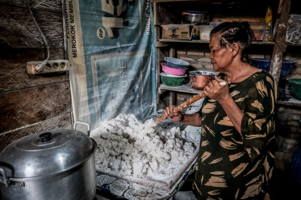 Sandiaga Uno & Kisah Opung Senteria, Perempuan Penjual Ombus-ombus, Setia Merawat Budaya Kuliner Khas Batak