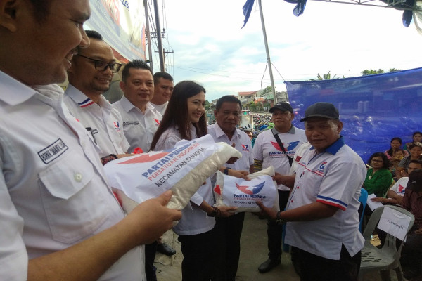 Syukuran Juara KTA Online Terbanyak, DPC Partai Perindo Sunggal Bagikan 500 Karung Beras