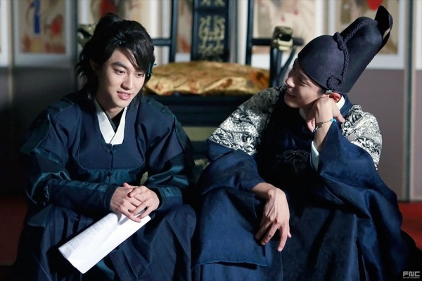 7 Bromance di Drama Korea Ini Sulit Dilupakan Penontonnya