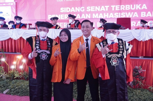 UISI Kukuhkan 425 Mahasiswa Baru, Mulai Buka Kelas Profesional