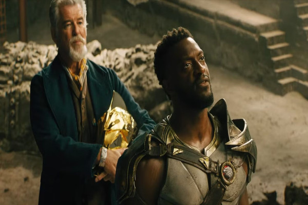 Review Film Black Adam: Kekacauan yang Asyik Ditonton