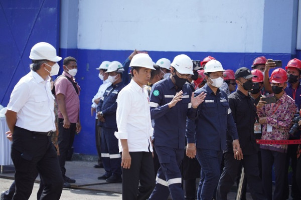 Presiden Jokowi Tinjau Pembangunan Top Submerge Lance (TSL) Ausmelt Furnace