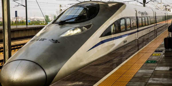 Banyak Buatan China, Ini Kereta yang Kecepatannya Melebihi Kereta Cepat Jakarta Bandung