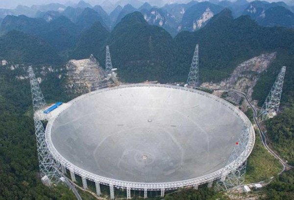 Teleskop Radio China Temukan Awan Atom Terbesar di Alam Semesta
