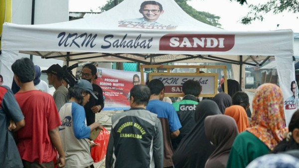 Ringankan Beban Warga, UKM Sahabat Sandi Gelar Aksi Borong Warteg di Tangerang