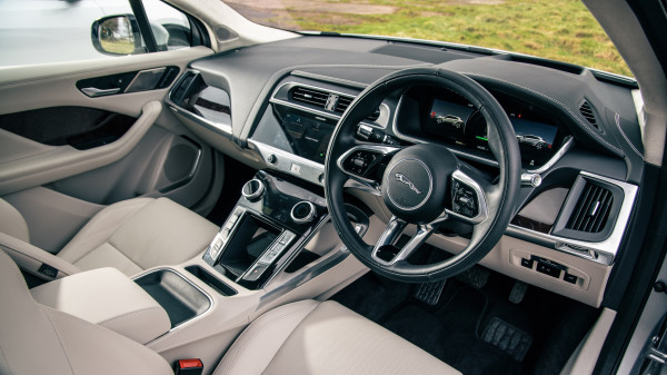 Mobil Listrik Jaguar I-Pace Diluncurkan Pekan Depan, Harganya Hampir Rp3 Miliar