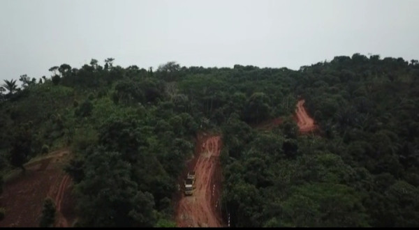 TNI Belah Pegunungan di Ujung Barat Bogor, Bangun Jalan Sepanjang 1,7 Km