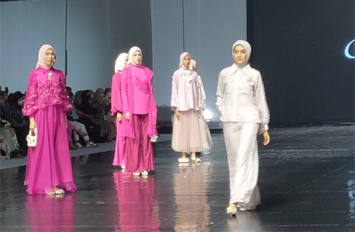 Daliatex Kusuma Gandeng Brand Lokal Kembangkan Mode Indonesia melalui Jakarta Muslim Fashion Week 2022