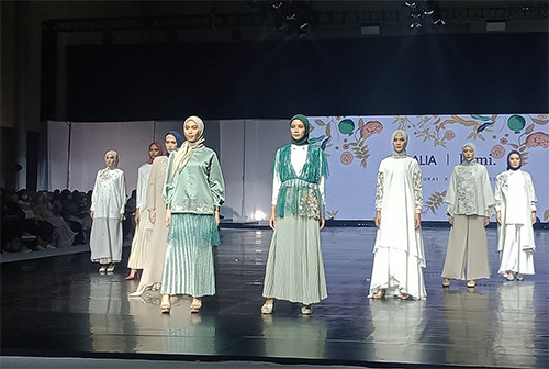 Daliatex Kusuma Gandeng Brand Lokal Kembangkan Mode Indonesia melalui Jakarta Muslim Fashion Week 2022