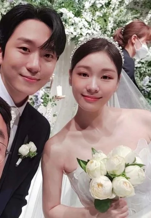 Gaun Pengantin Kim Yuna Bikin Heboh, Harganya Nyaris Rp1 Miliar