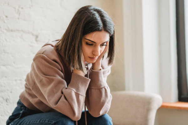 8 Tips Bikin Baper si Introvert, PDKT-mu Pasti Lancar!