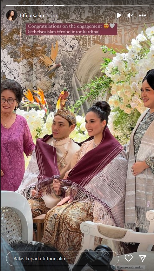 Potret Lamaran Chelsea Islan-Rob Clinton, Kental Adat Jawa dan Batak