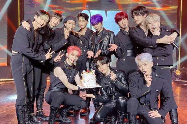 Heboh Anggota OMEGA X Dianiaya CEO Agensinya usai Konser di LA