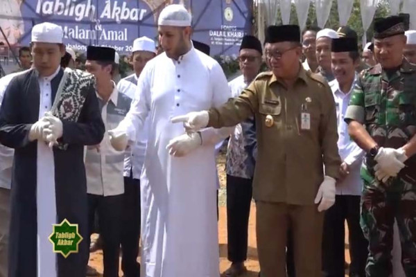 Kisah Ustaz Miftah El-Banjary Bangun Pesantren Berkat Sholawat Dalail Khairat
