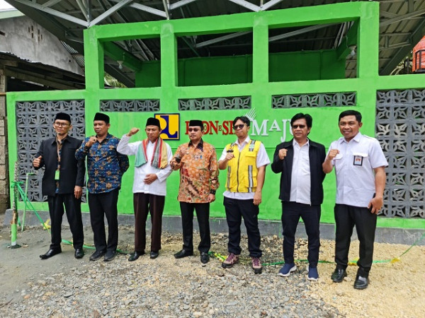 Bupati Pasangkayu Resmikan Sarana dan Prasarana Sanitasi LPK Pondok Pesantren