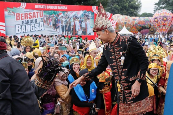 Hari Sumpah Pemuda, Ganjar Angkat Derajat Anak-anak Tidak Mampu