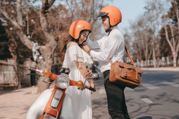 5 Gaya Pacaran Zaman Dulu yang Sekarang Hampir Punah