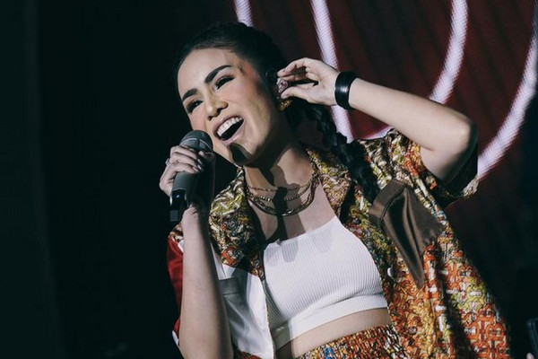 5 Artis Cantik yang Dinikahi Pria Konglomerat, Siapa Saja Mereka?