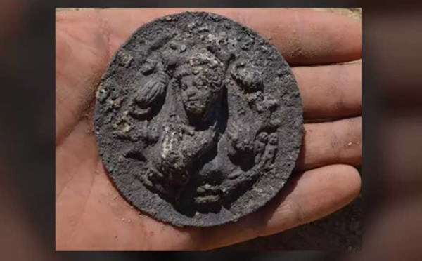 Pemakaman Pendeta Aphrodite Ditemukan di Rusia, Ada 10 Simbol Zodiak Berusia 2.100 Tahun